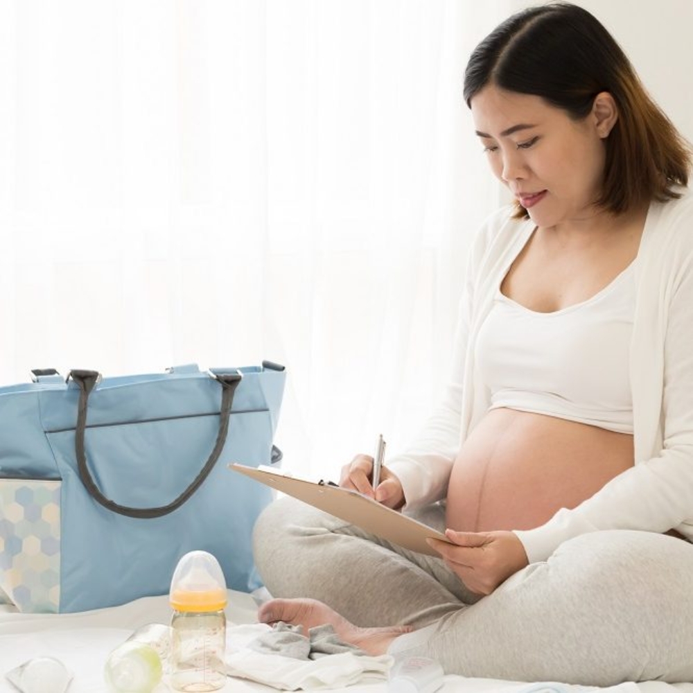 Chuẩn bị đồ đi sinh