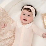 Bộ bodysuit sơ sinh La Pomme dài tay cổ viền ren hồng