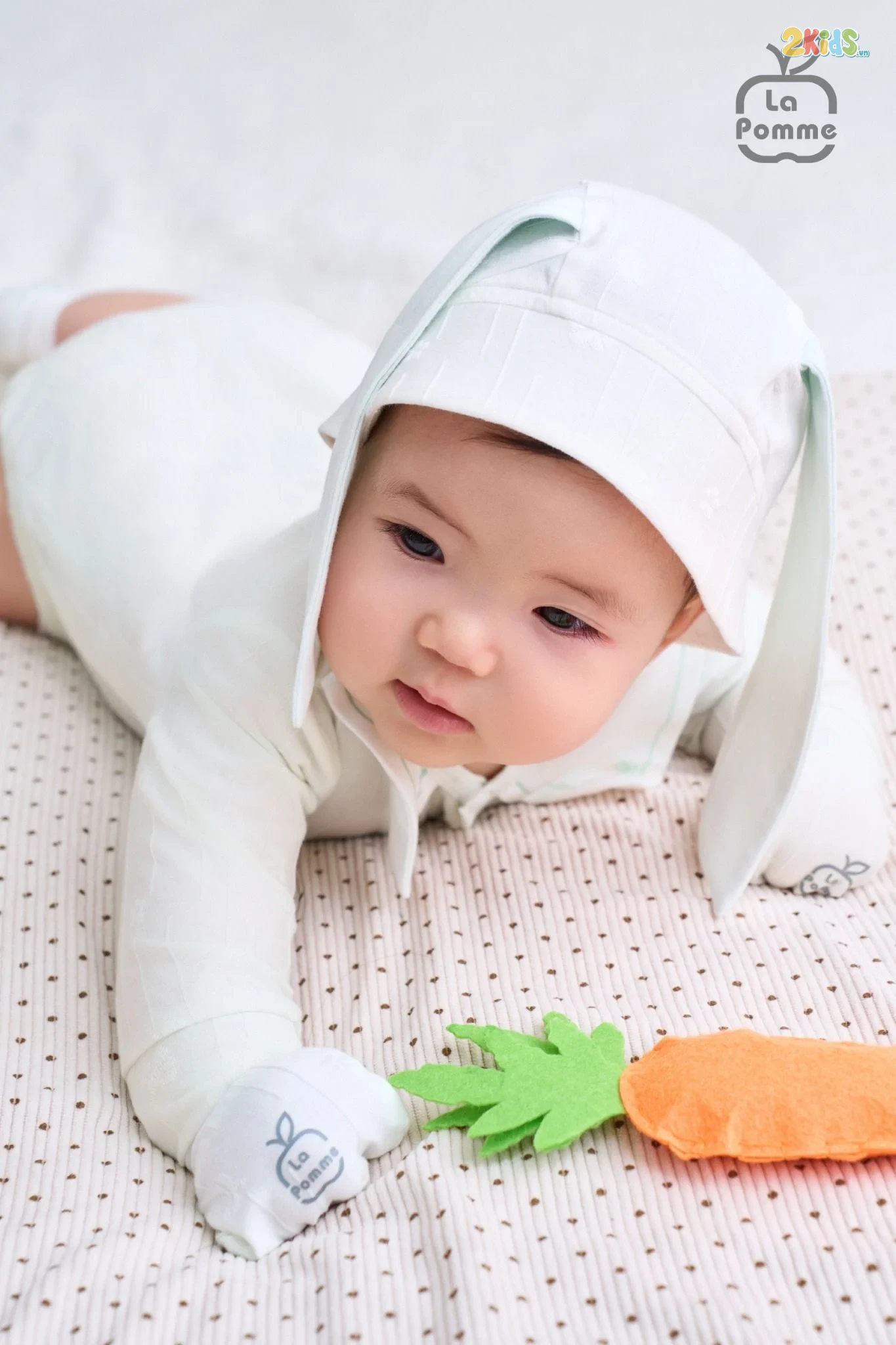 Bộ bodysuit sơ sinh La Pomme dài tay Happy Friend