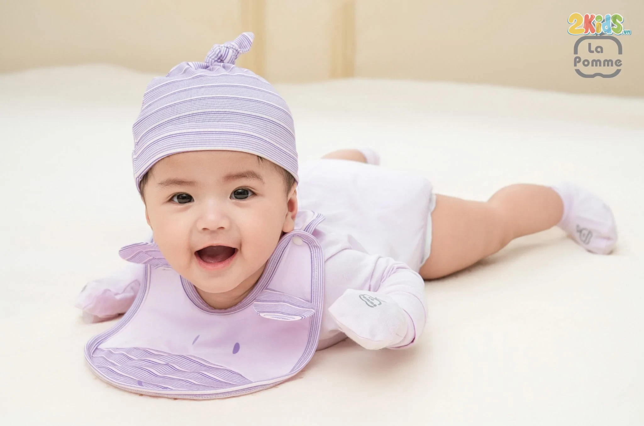 Bộ bodysuit sơ sinh La Pomme dài tay viền phối