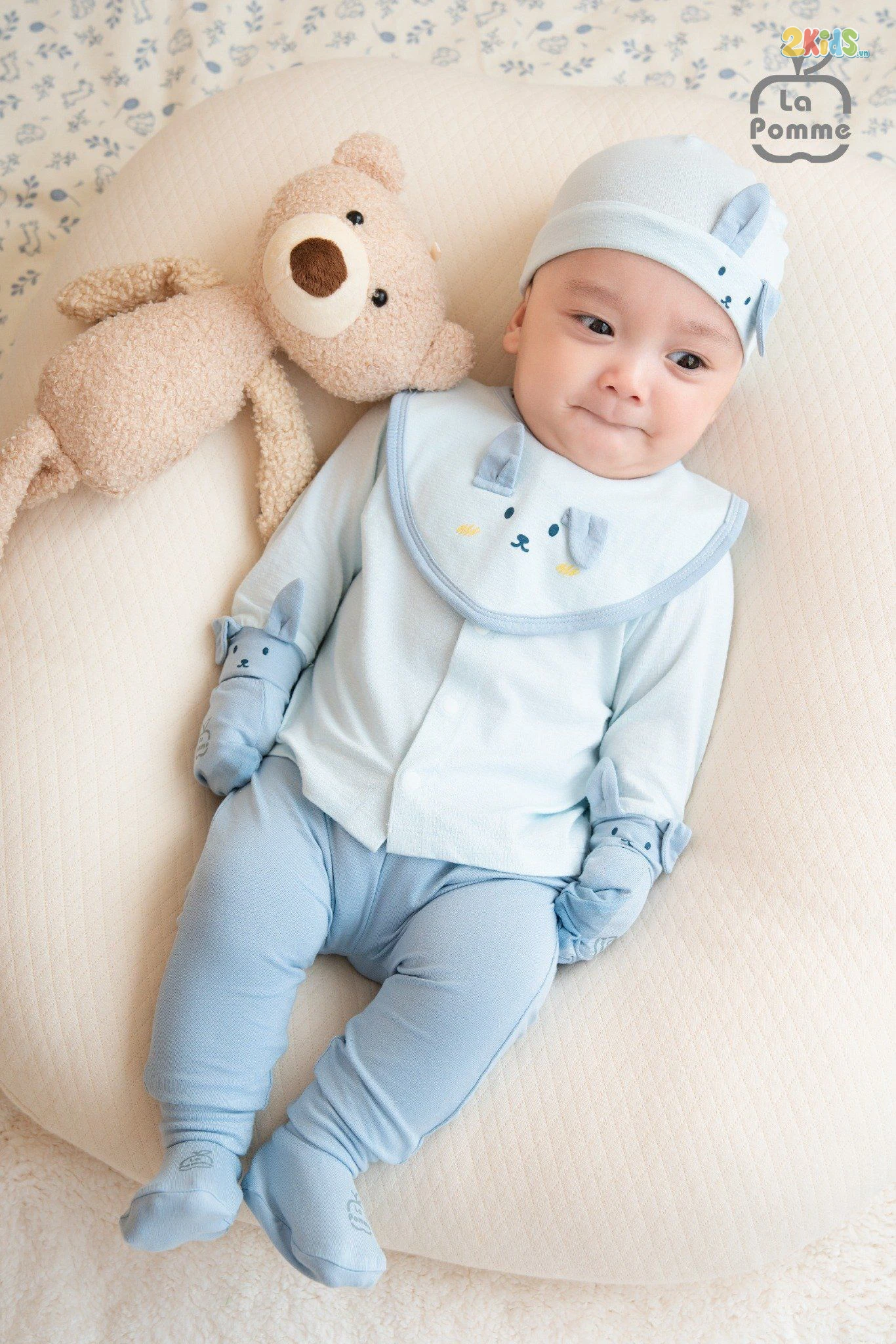 Bộ quần áo sơ sinh La Pomme dài tay cúc giữa tai thỏ