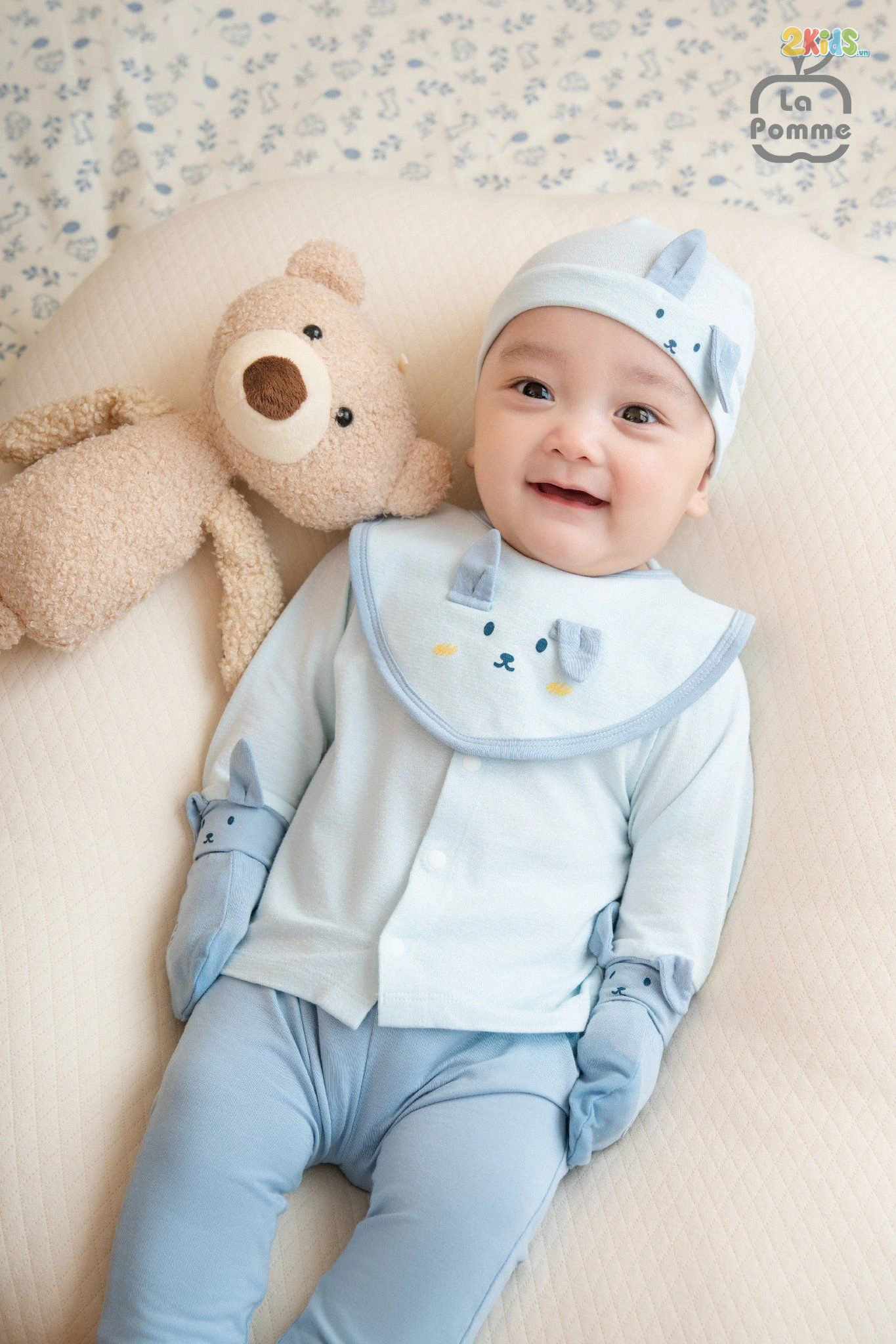 Bộ quần áo sơ sinh La Pomme dài tay cúc giữa tai thỏ