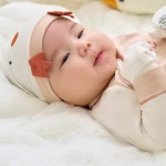 Bộ quần áo sơ sinh La Pomme dài tay cúc lệch ngỗng con