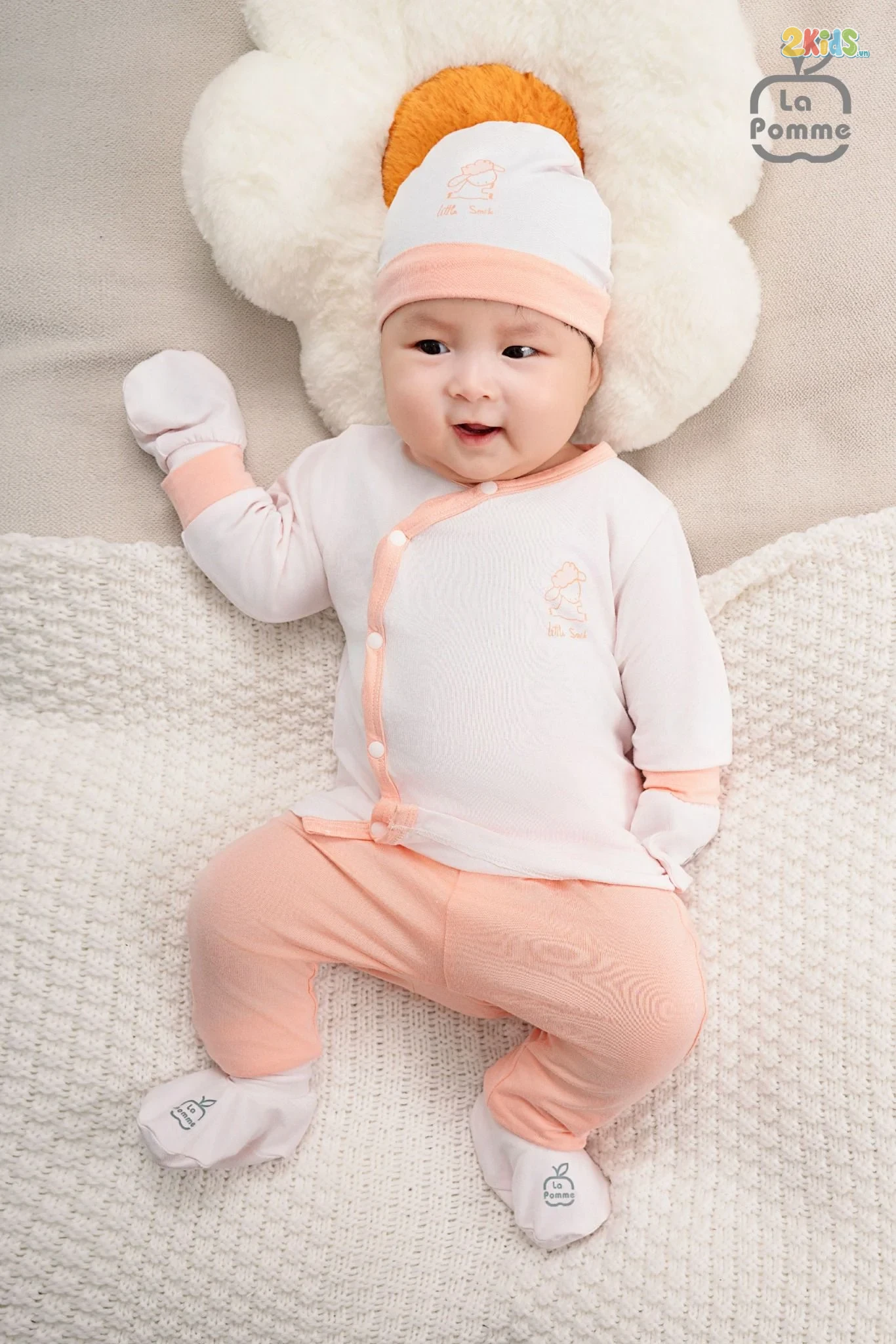 Bộ quần áo sơ sinh La Pomme dài tay cúc lệch phối màu