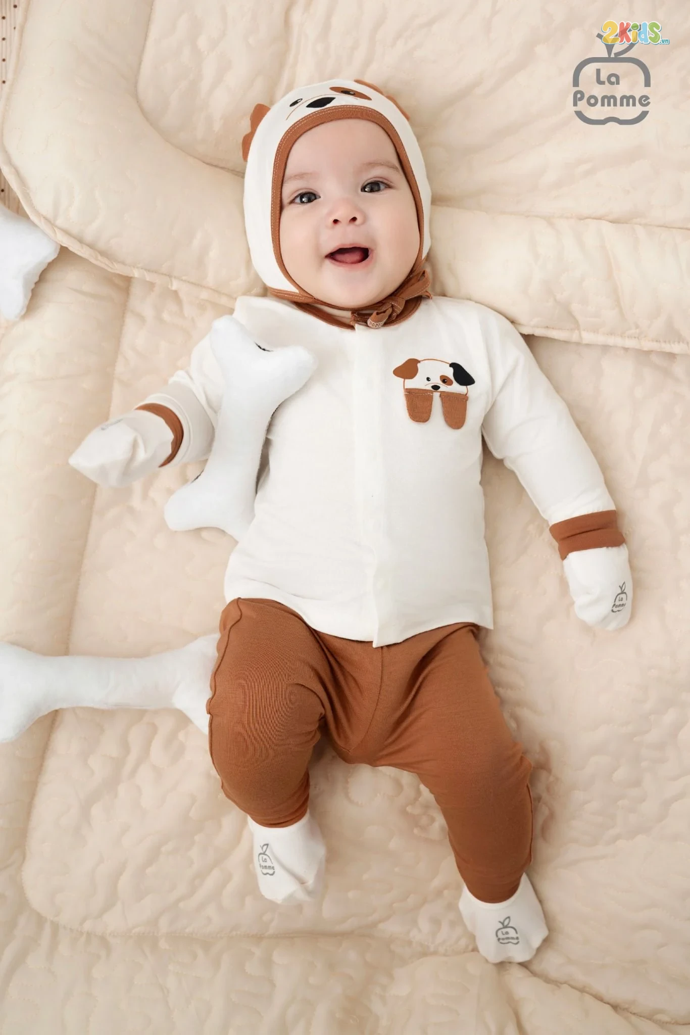 Bộ quần áo sơ sinh La Pomme dài tay cúc thẳng chó đốm