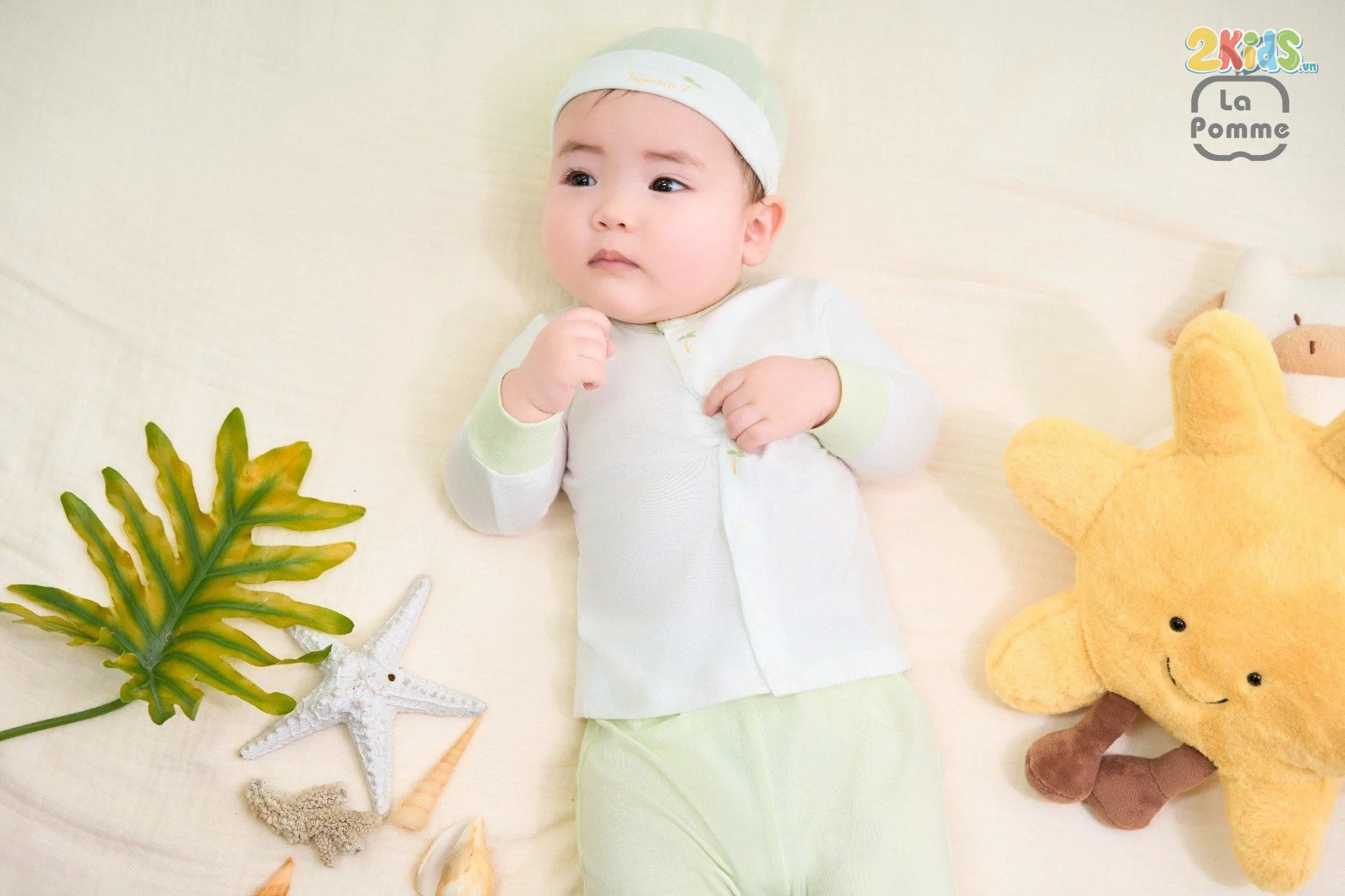 Bộ quần áo sơ sinh La Pomme dài tay cúc thẳng mùa hè của bé