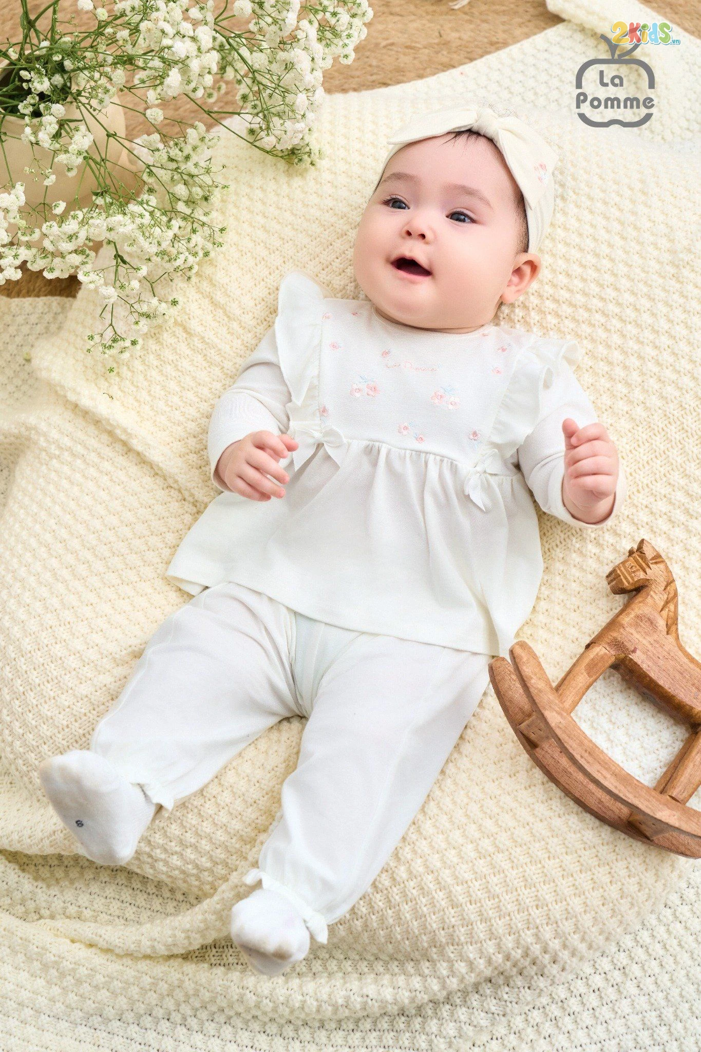Bộ quần áo sơ sinh La Pomme dài tay kèm băng đô hoa nhí
