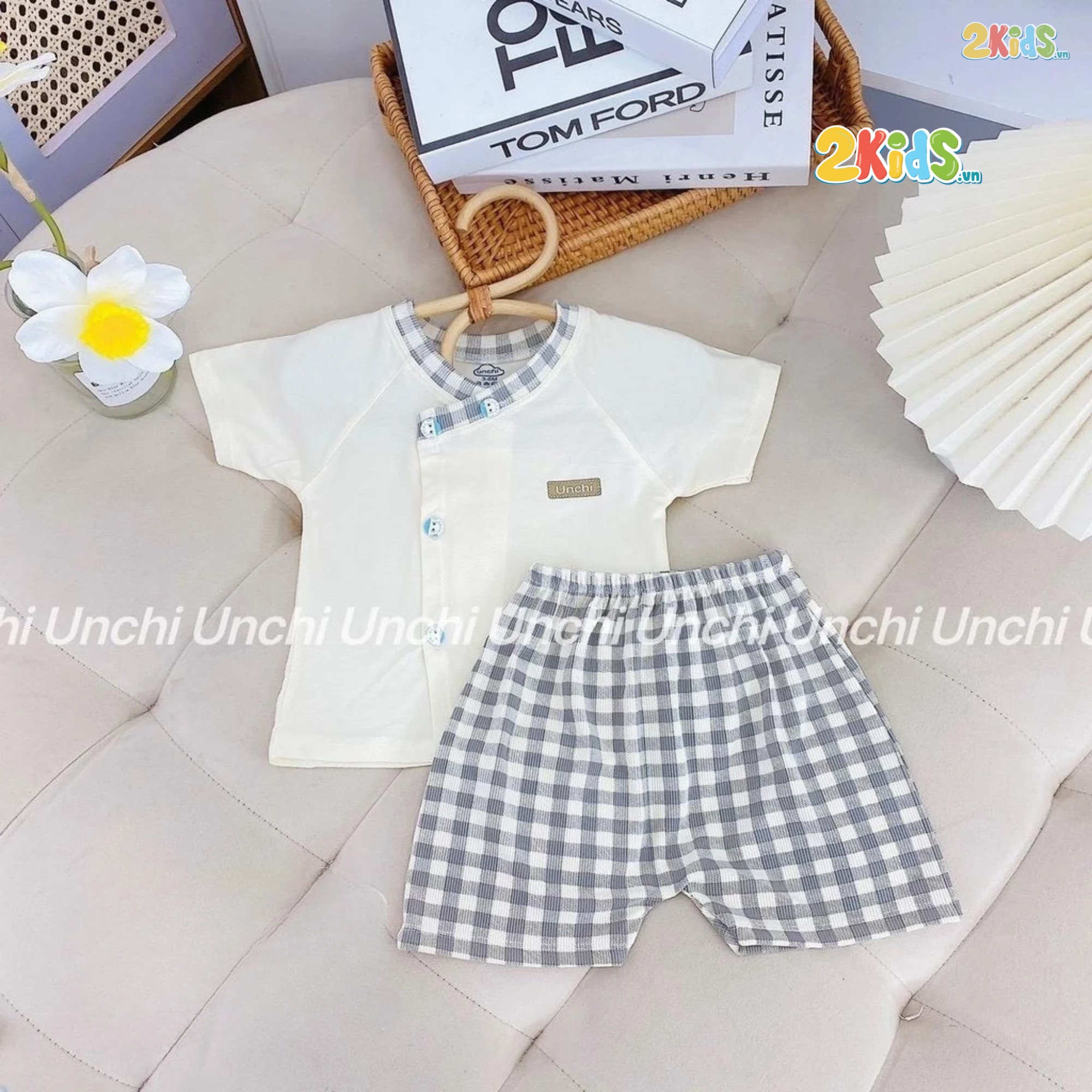 Combo 3 Bộ Quần Áo Sơ Sinh Unchi Cộc Tay Cúc Lệch Kẻ Caro