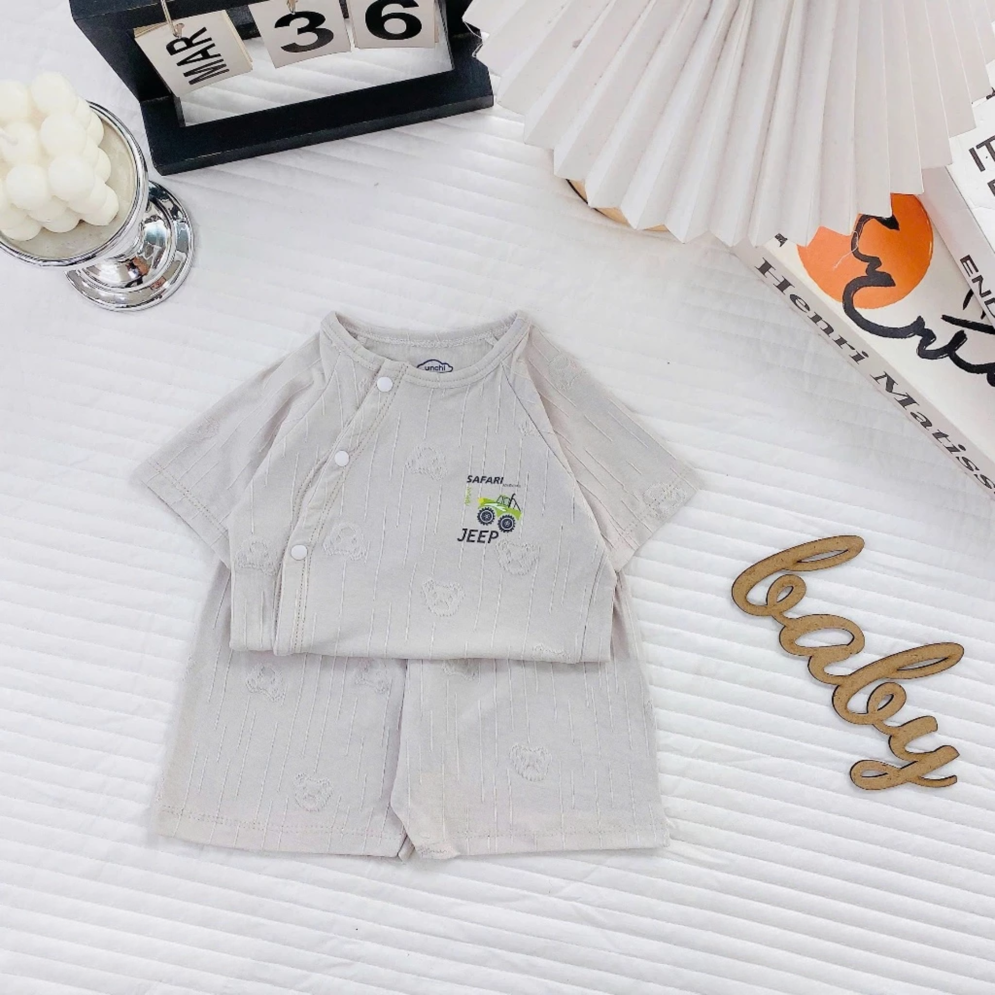 Bộ Quần Áo Sơ Sinh Unchi Cộc Tay Bamboo Vân Nổi