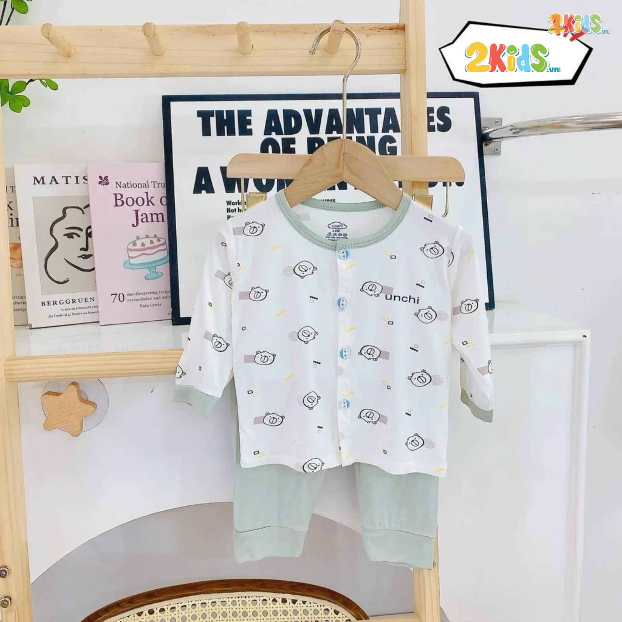 Bộ Quần Áo Sơ Sinh Unchi Dài Tay Cúc Giữa Trắng In Hình