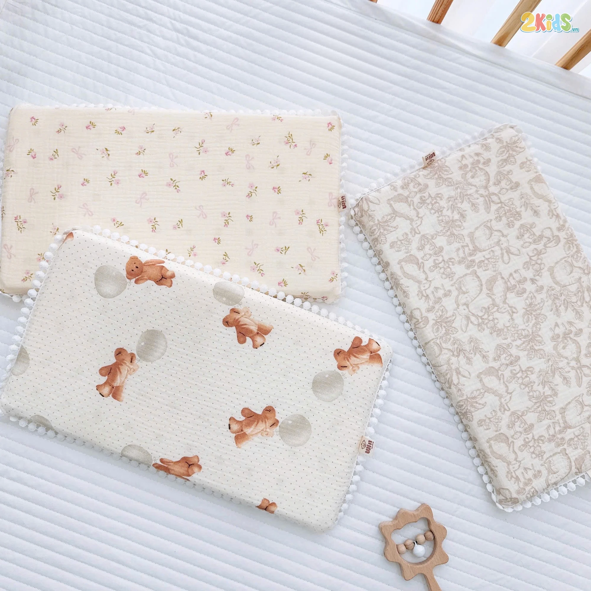 Gối cao su non Win viền ren