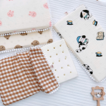 Gối cao su non Win viền ren