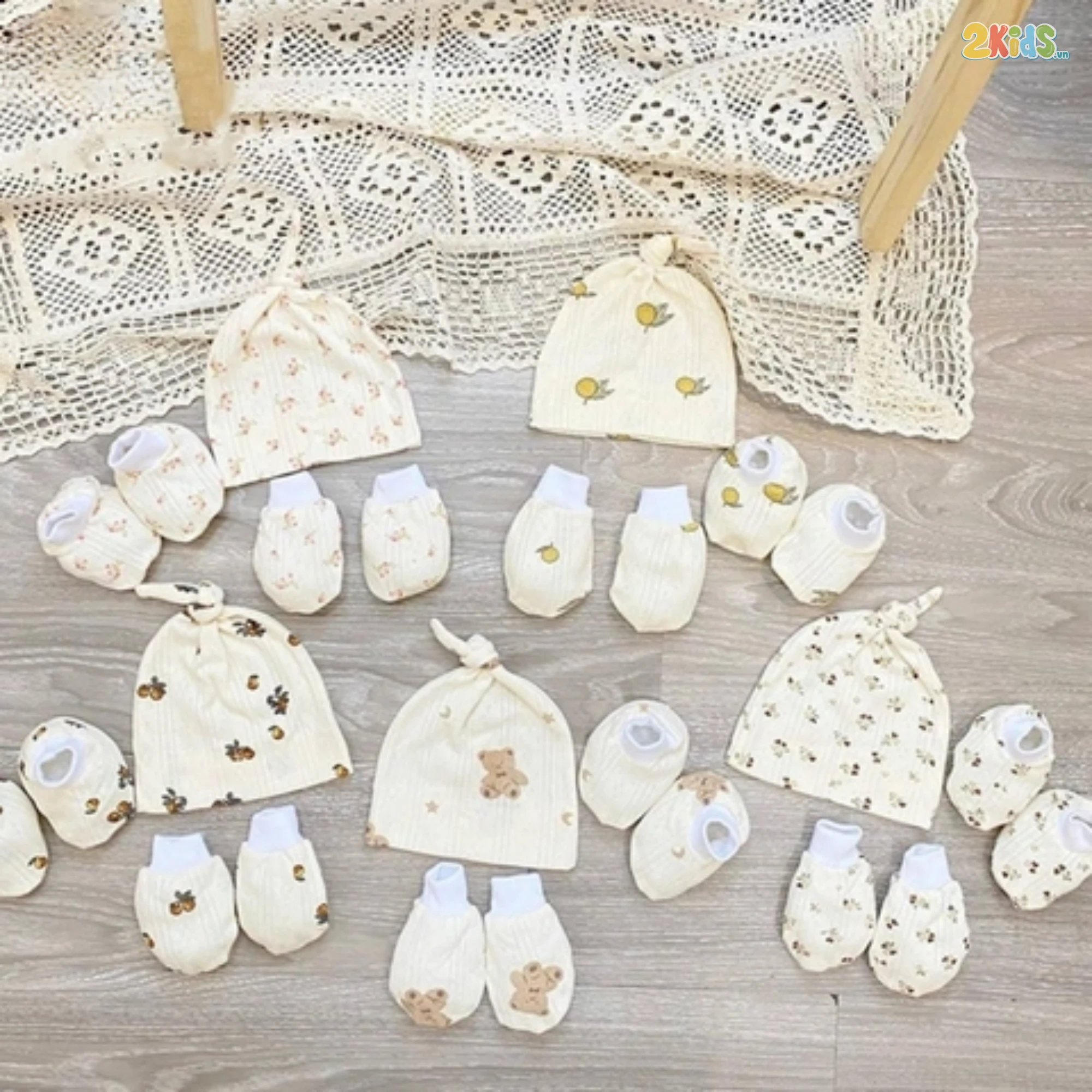 Set mũ bao tay bao chân hoạ tiết Anchee