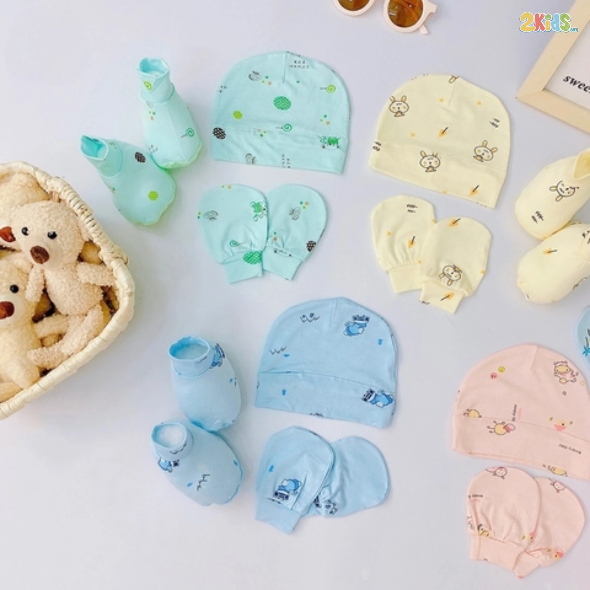 https://2kids.vn/products/set-mu-bao-tay-bao-chan-soi-tre-phoi-mau-hoa-tiet