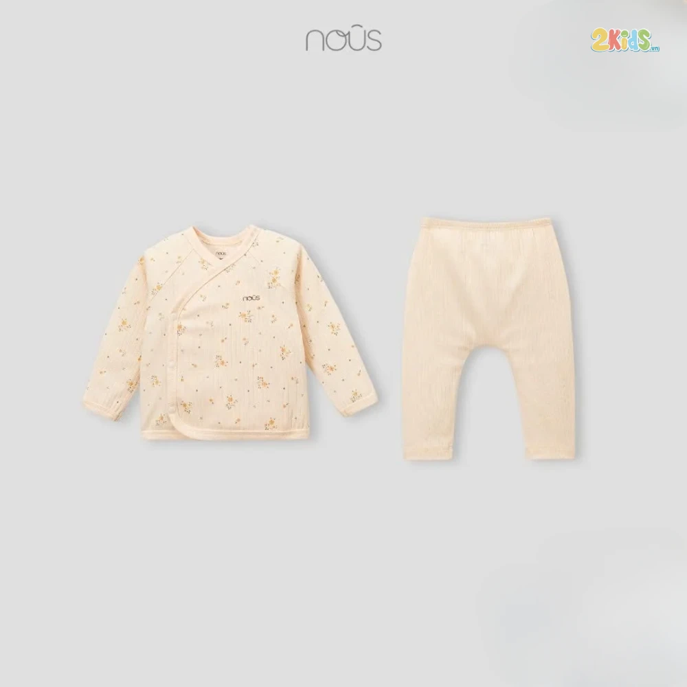 https://2kids.vn/products/bo-quan-ao-so-sinh-nous-dai-tay-cai-lech-in-hoa-tiet