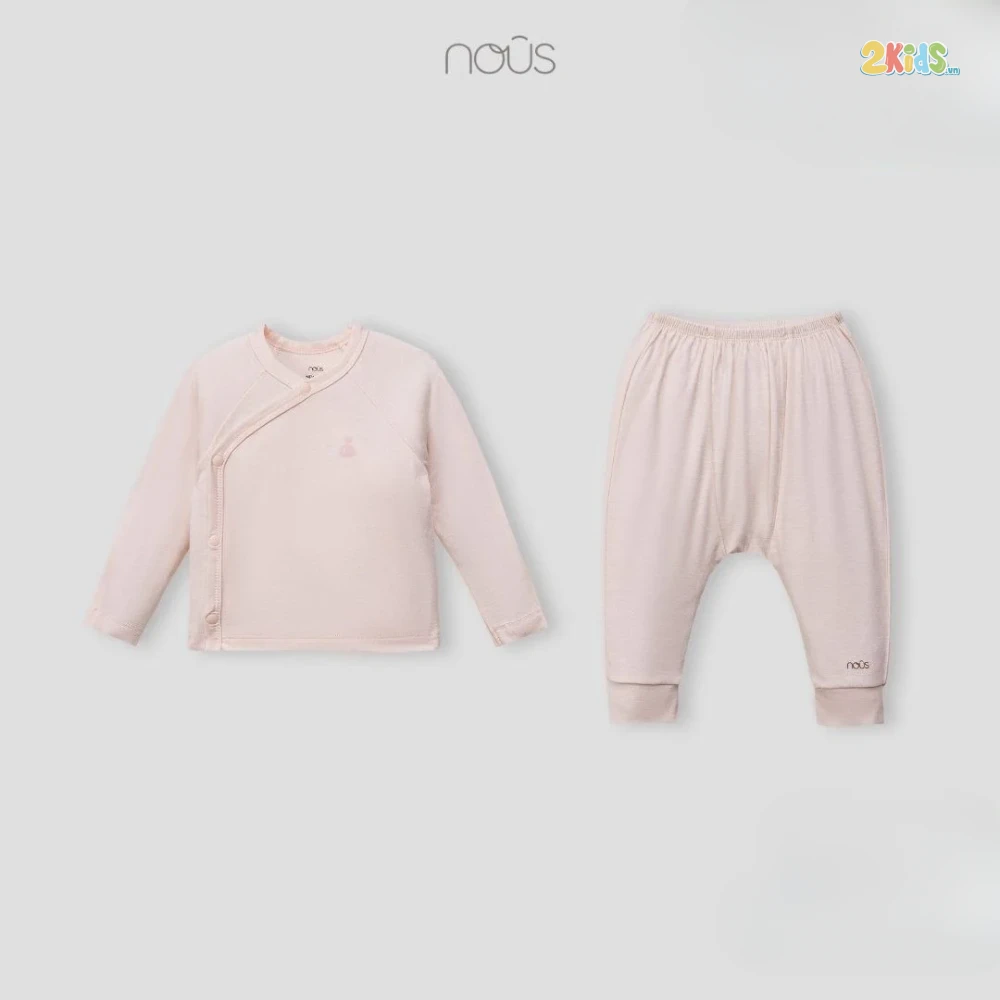 https://2kids.vn/products/bo-quan-ao-so-sinh-nous-dai-tay-cai-lech-mau-hong