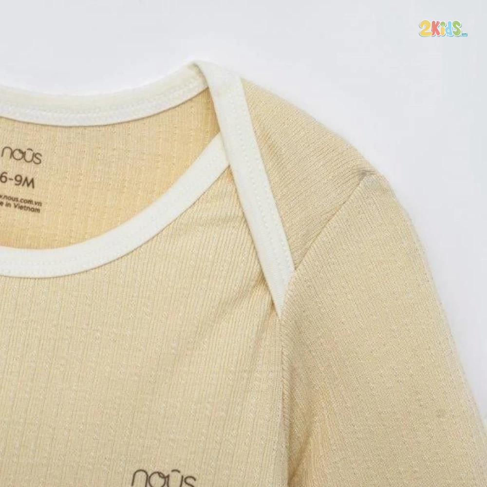 Bộ quần áo trẻ em Nous dài tay chui đầu màu vàng