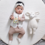 Bộ sơ sinh dài tay Unbee cài thẳng lượn vạt