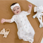 Nhộng chũn mở tay sơ sinh Unbee tơ tằm thông hơi