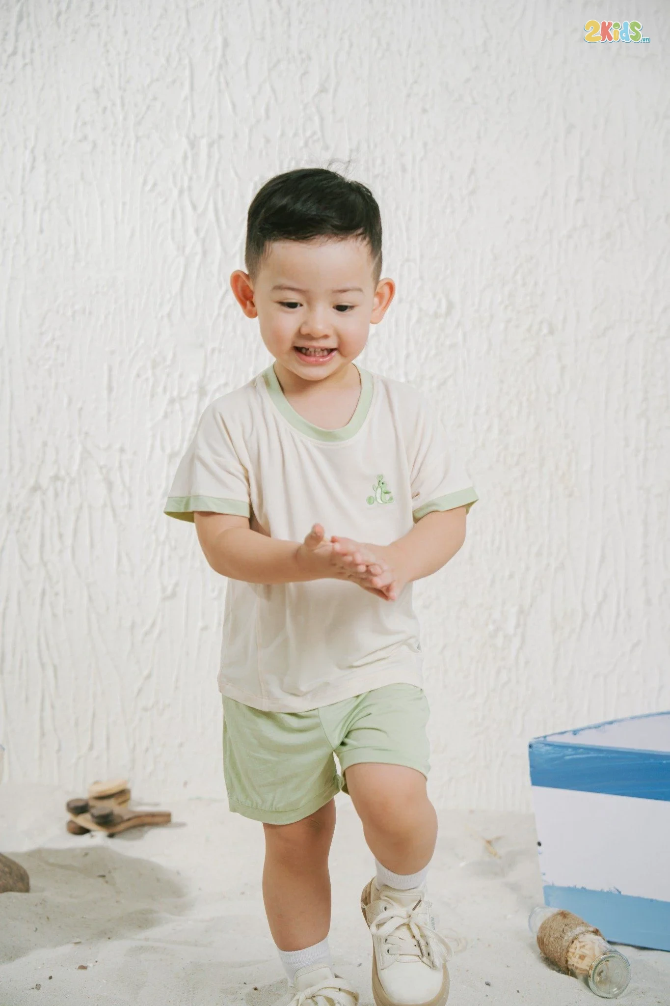 Bộ quần áo trẻ em Bu baby ngắn tay cổ tròn Bambus